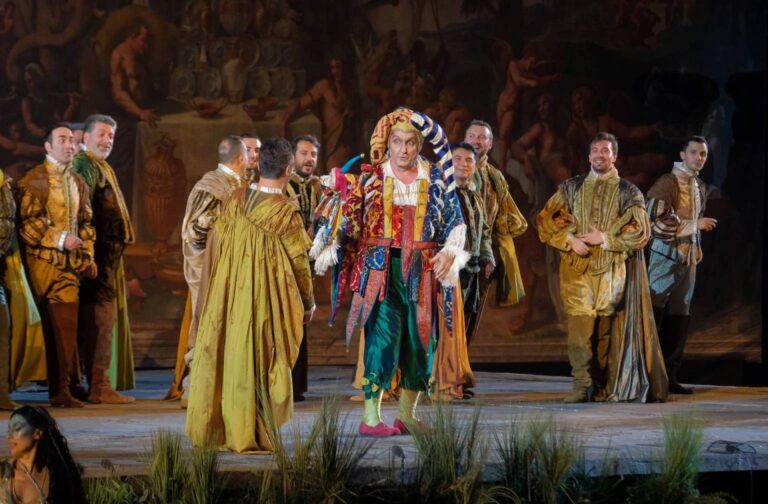 Foto1_Rigoletto_080825_EnneviFoto_023-1536x1008