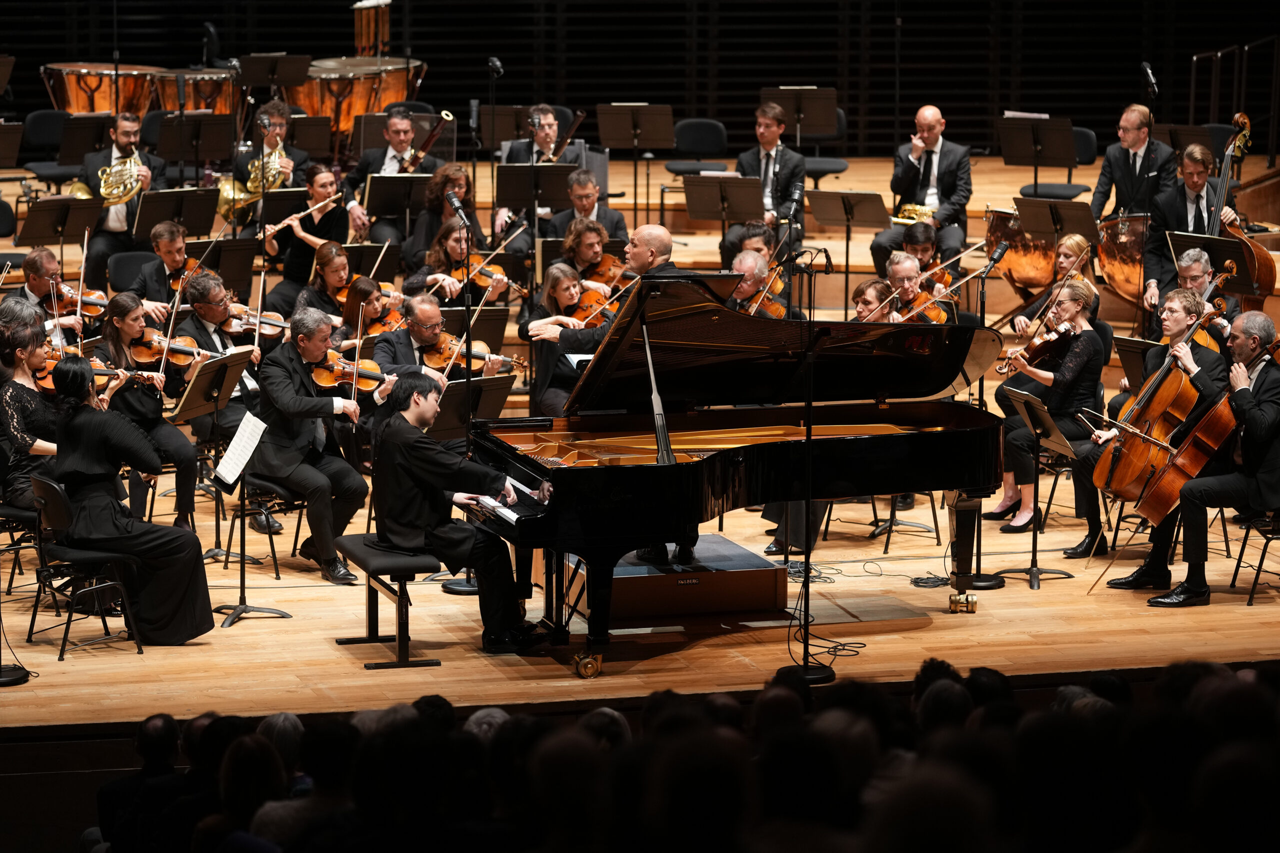 Mao Fujita performs Mozart Piano Concerto No. 21 with the Orchestre Philharmonique de Radio France